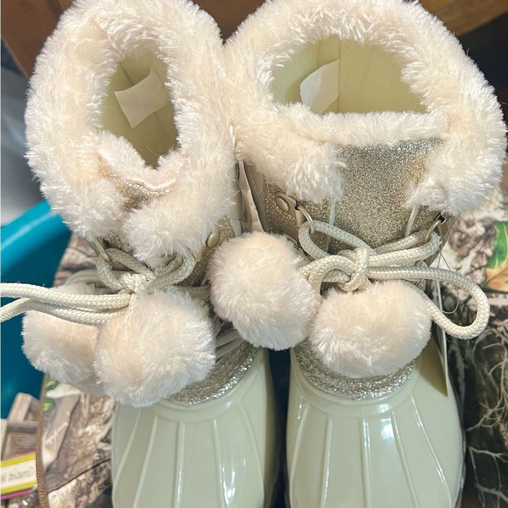 Girls MUDD duck boots - Picture 2 of 11